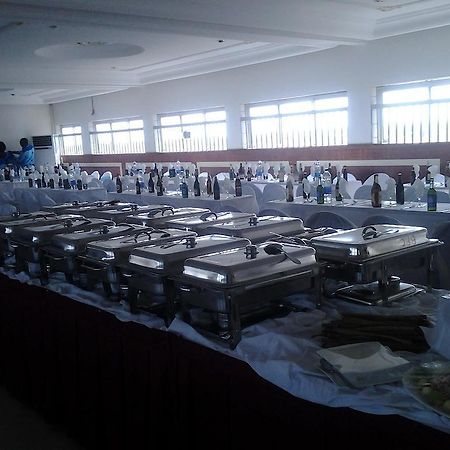 Afrique Hotel Douala Airport Ngoại thất bức ảnh