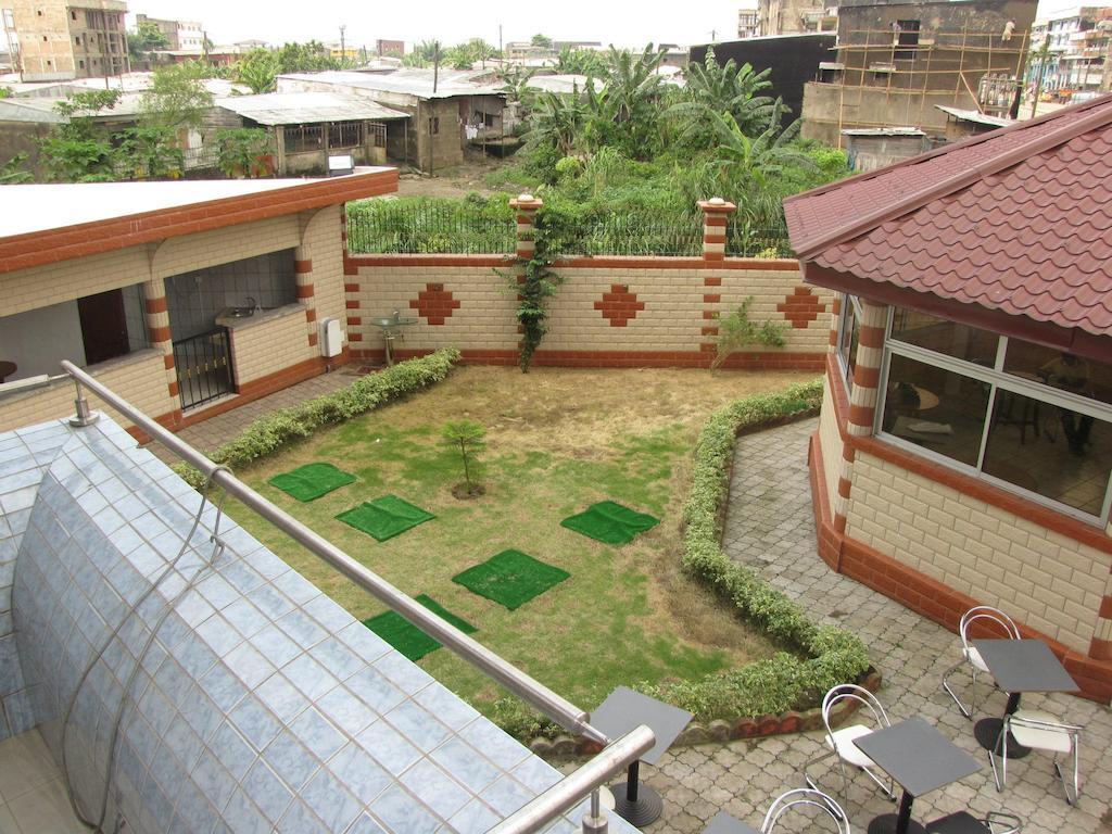 Afrique Hotel Douala Airport Ngoại thất bức ảnh