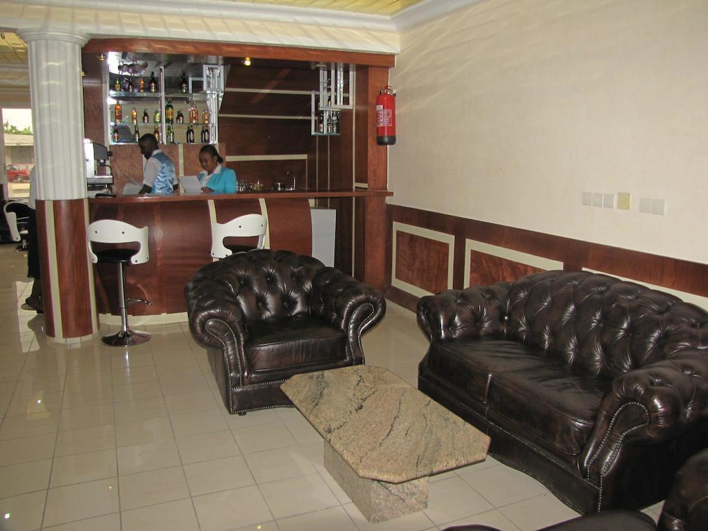 Afrique Hotel Douala Airport Ngoại thất bức ảnh