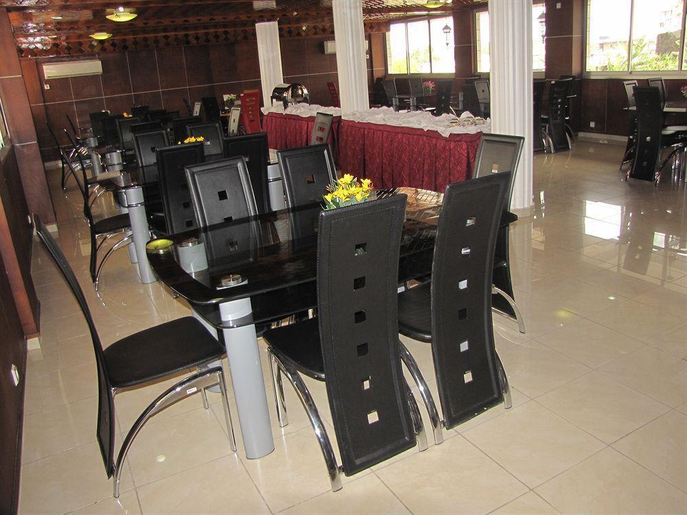 Afrique Hotel Douala Airport Ngoại thất bức ảnh