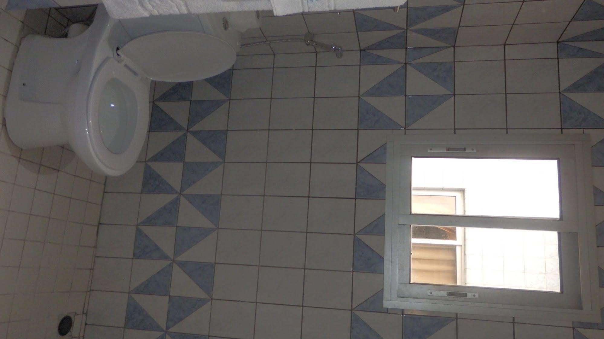 Afrique Hotel Douala Airport Ngoại thất bức ảnh